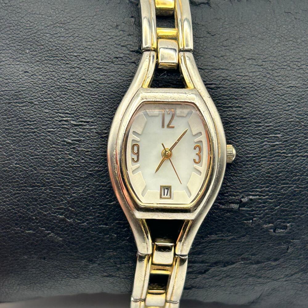 Two Tone Mother Pearl Women’s Fashion Watch Working New Battery